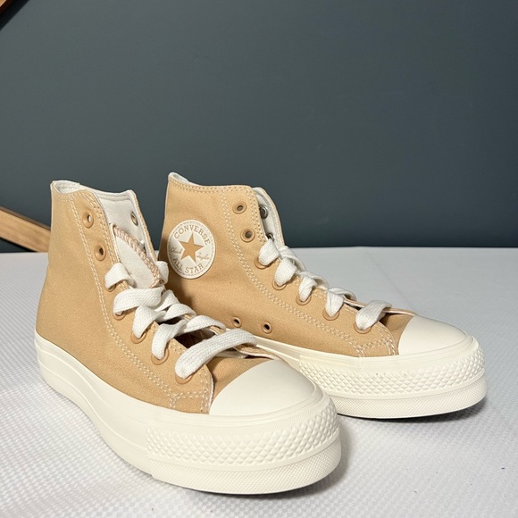 NEW CONVERSE CHUCK TAYLOR ALL STAR LIFT PLATFORM CASUAL SHOES WOMEN’S SIZE: 7.5 - Picture 9 of 15